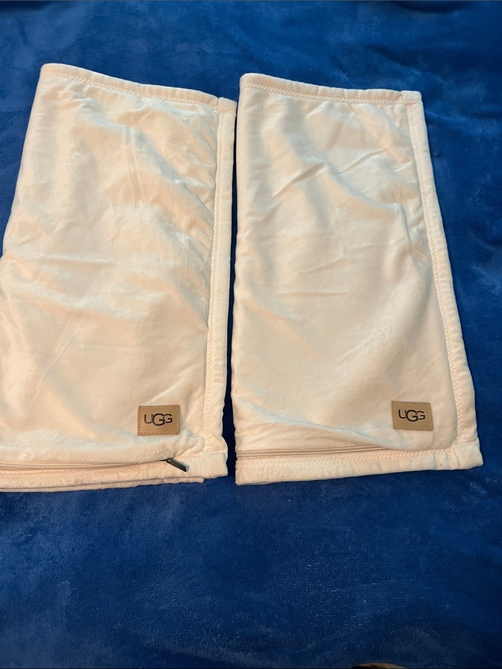 UGG Soft Creme Velvety Square Pillow Sham Set (2) - Picture 2 of 4